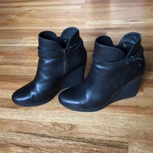 UGG Alexis Black Lined Ankle Boots